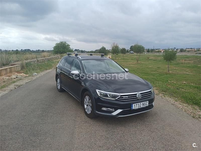 Usado VW Passat Alltrack 190 CV (139 kW) 2016 Negro Familiar