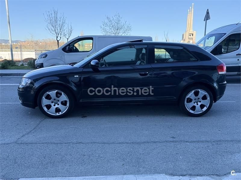 Usado Audi A3 Attraction 150 CV (110 kW) 2004 Negro Utilitario