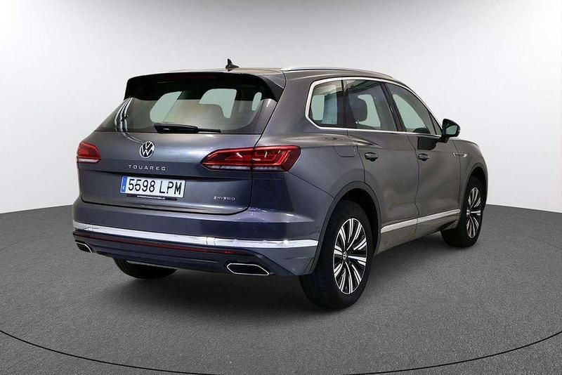 Usado VW Touareg Elegance 340 CV (250 kW) 2021 Gris SUV