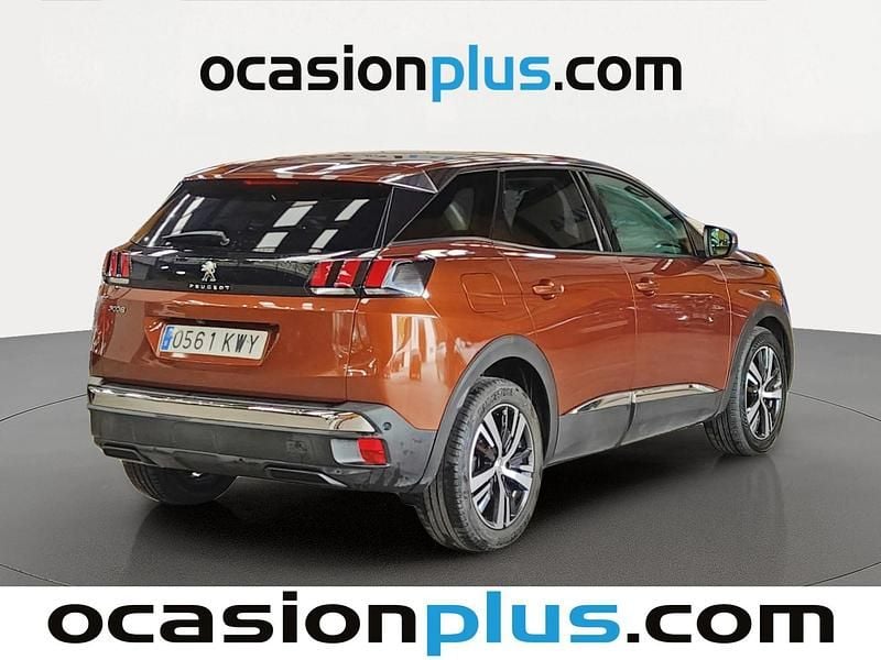 Usado Peugeot 3008 Allure 131 CV (96 kW) 2019 Marrón SUV
