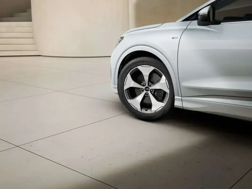 Nuevo Audi Q4 e-tron S-Line 150 kW (204 CV) 2026 Blanco SUV
