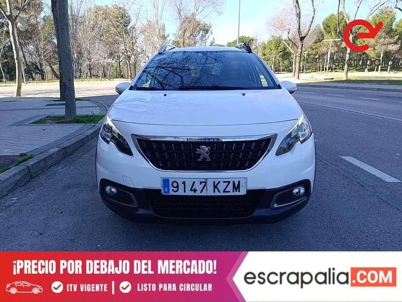 Usado Peugeot 2008 Signature Sky 100 CV (73 kW) 2019 Blanco SUV