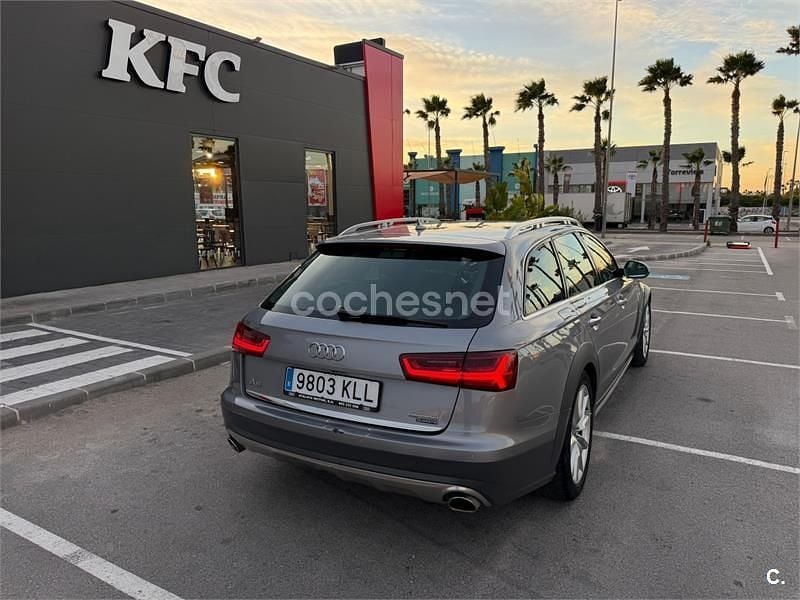 Usado Audi A6 Allroad Advanced 218 CV (160 kW) 2018 Gris / plata Familiar