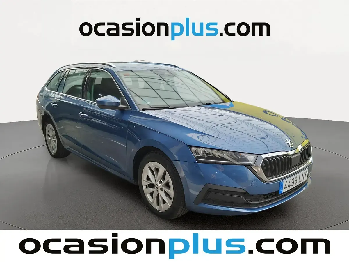 Usado Skoda Octavia G-TEC Ambition 131 CV (96 kW) 2021 Azul Familiar