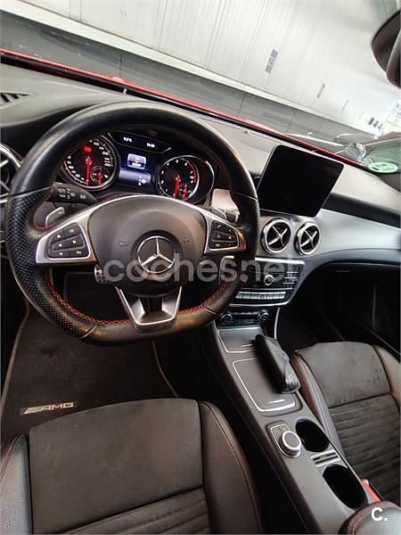 Usado Mercedes GLA180 122 CV (89 kW) 2019 Rojo SUV