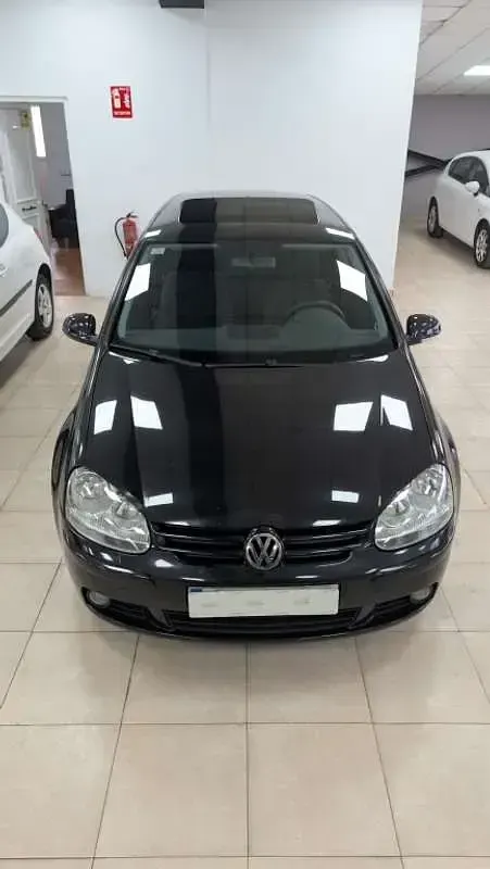 Usado VW Golf IV Sportline 140 CV (102 kW) 2005 Negro Utilitario