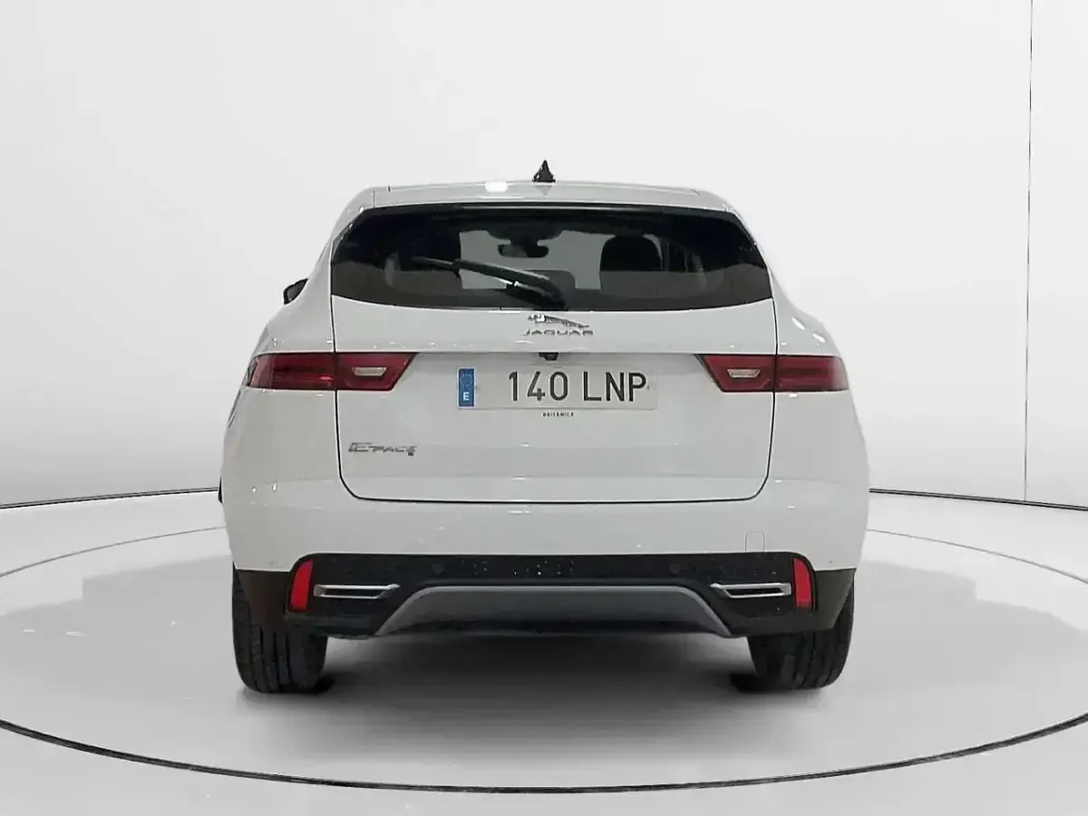 Usado Jaguar E-Pace 163 CV (119 kW) 2021 Blanco SUV