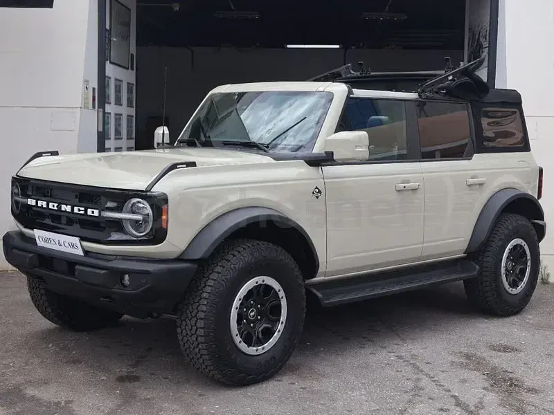 Usado Ford Bronco Outer Banks 335 CV (246 kW) 2025 Beige SUV