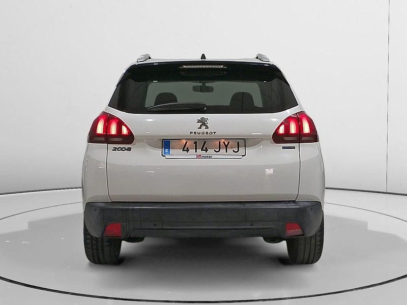 Usado Peugeot 2008 Style 111 CV (81 kW) 2017 Verde SUV