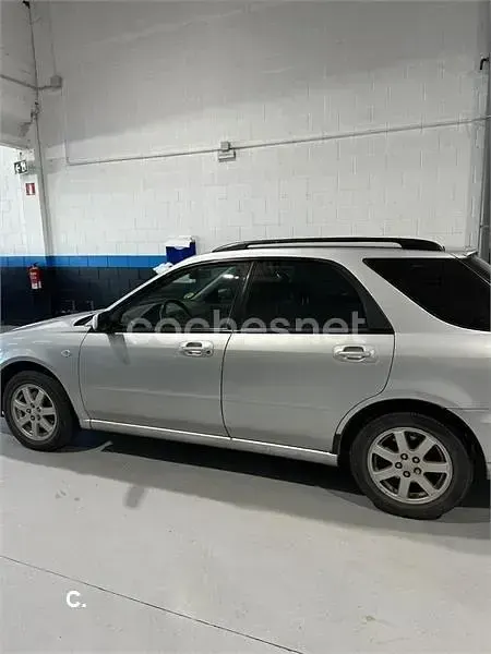 Usado Subaru Impreza Sport 125 CV (91 kW) 2004 Gris / plata Familiar