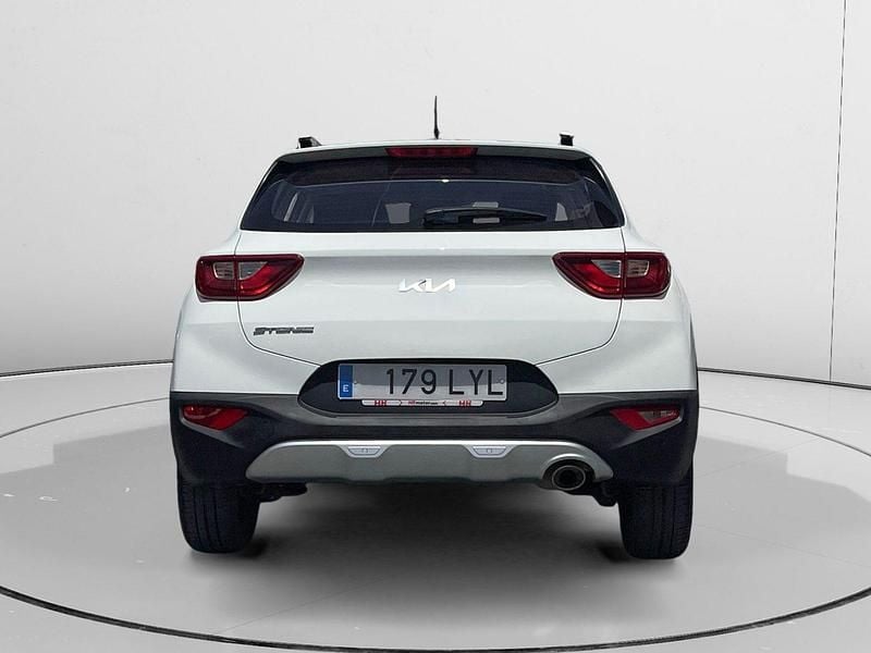 Usado Kia Stonic 102 CV (75 kW) 2022 Blanco SUV