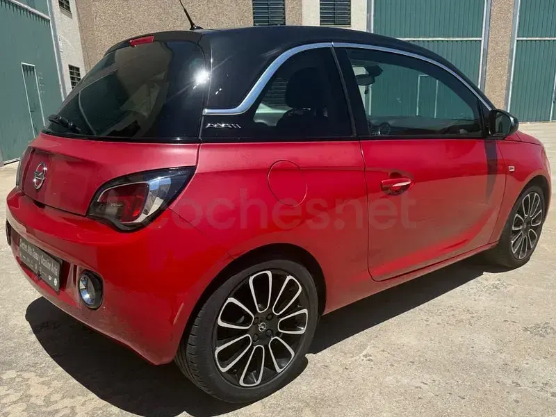 Usado Opel Adam Glam 87 CV (63 kW) 2017 Rojo Utilitario