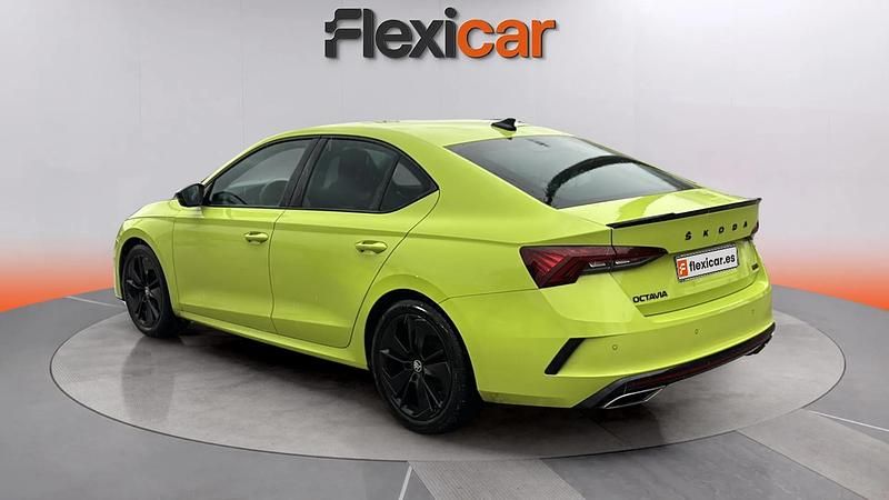 Occasion Skoda Octavia RS 200 PK (147 kW) 2020 Geel Hatchback