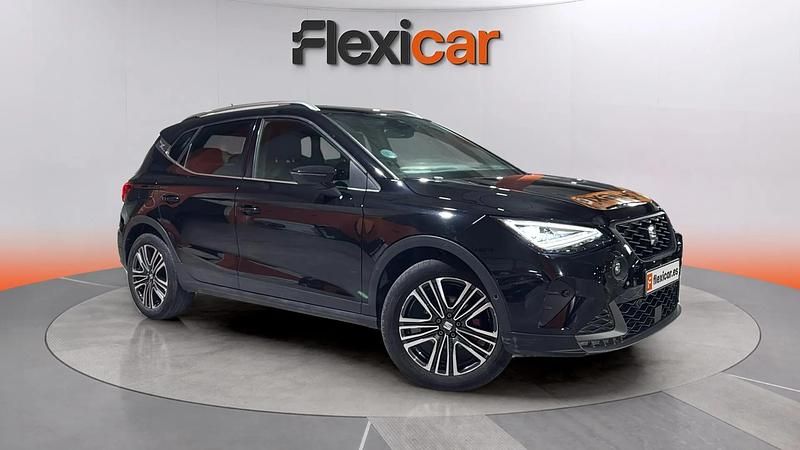 Usado Seat Arona FR 110 CV (80 kW) 2024 Negro SUV