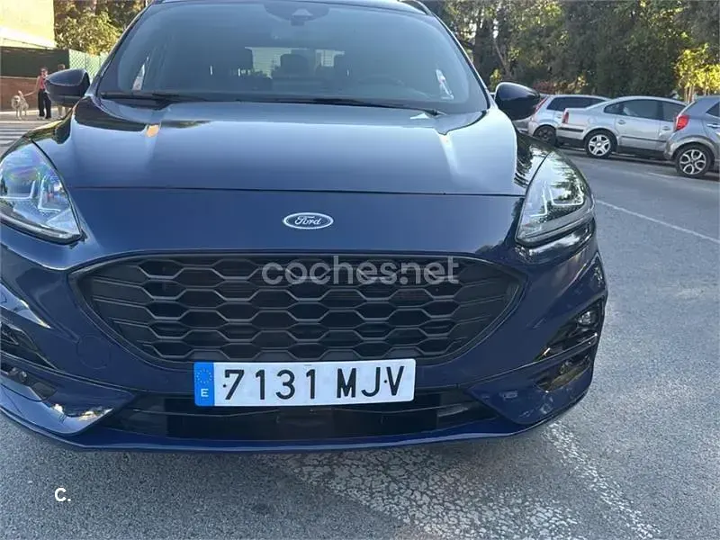 Usado Ford Kuga ST-Line X 190 CV (139 kW) 2023 Azul SUV