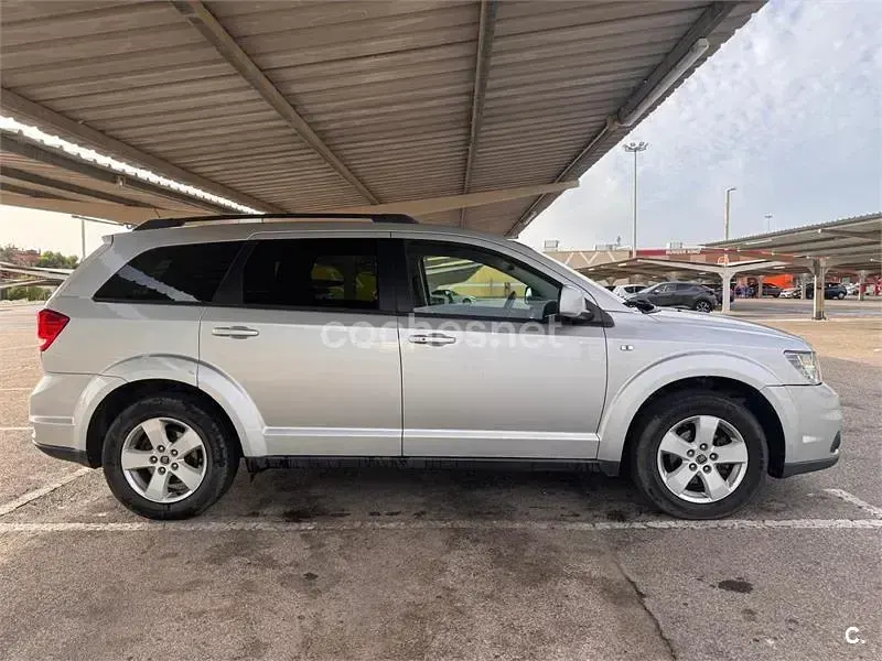 Usado Fiat Freemont Urban 140 CV (102 kW) 2011 Gris / plata SUV