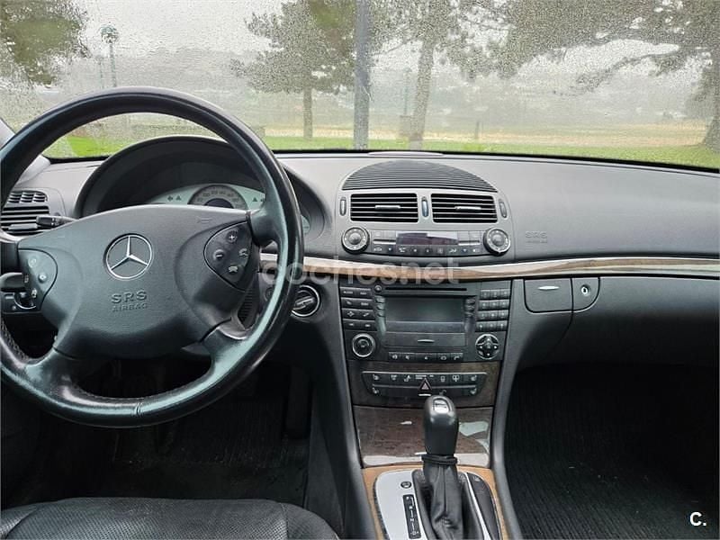 Gris / plata Usado 2006 Mercedes E320 Elegance Berlina | 6000 € (Precio justo) - Imagen 1/4
