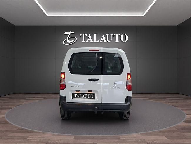 Usado Peugeot Rifter Active 99 CV (72 kW) 2021 Blanco Monovolumen