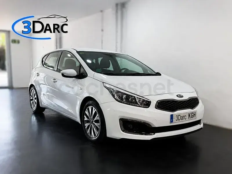 Usado Kia Ceed Plus 100 CV (73 kW) 2017 Blanco Utilitario