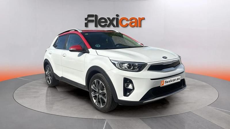 Usado Kia Stonic 120 CV (88 kW) 2018 Blanco SUV