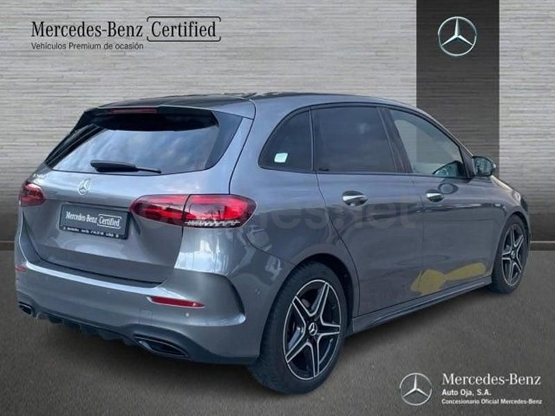 Usado Mercedes B200 150 CV (110 kW) 2022 Gris / plata Monovolumen