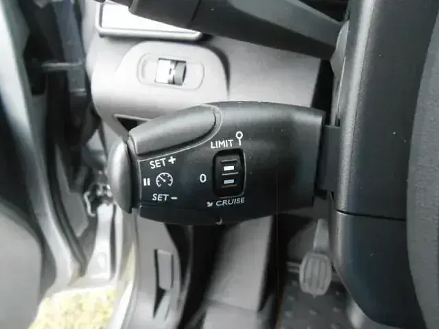 Brugt Citroën Berlingo Feel 110 HK (80 kW) 2022 Grå MPV