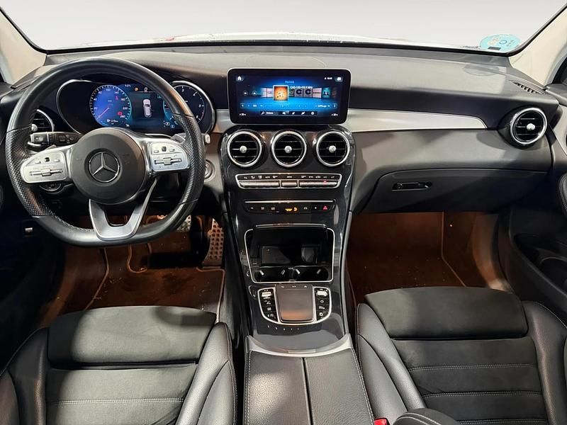 Usado Mercedes GLC200 163 CV (119 kW) 2022 Negro SUV