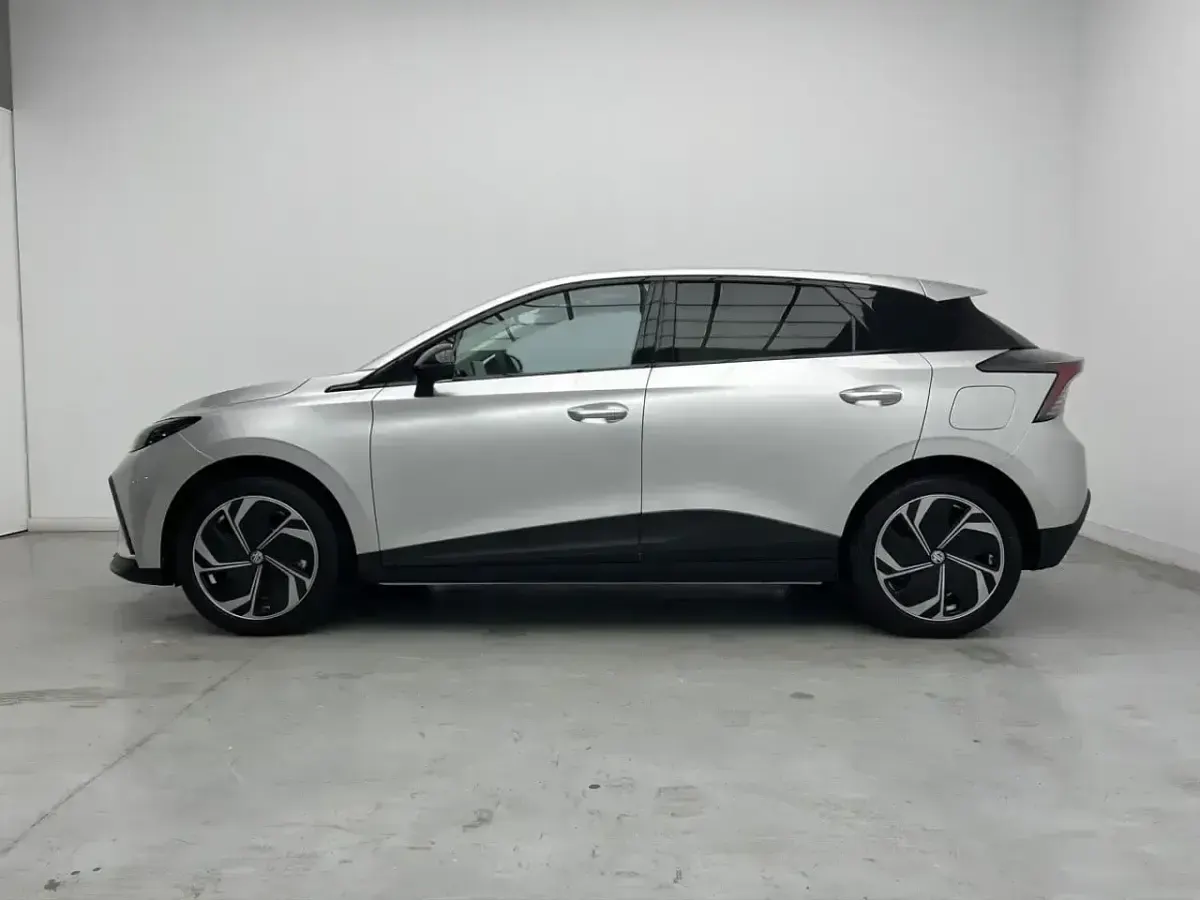 Usado MG MG4 EV Luxury 150 kW (204 CV) 2026 Otro Utilitario