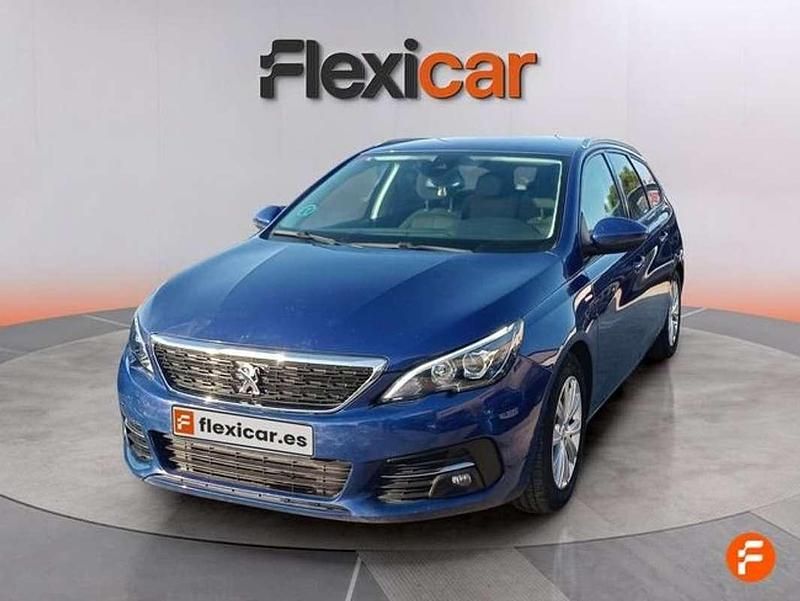 Usado Peugeot 308 131 CV (96 kW) 2019 Azul Berlina