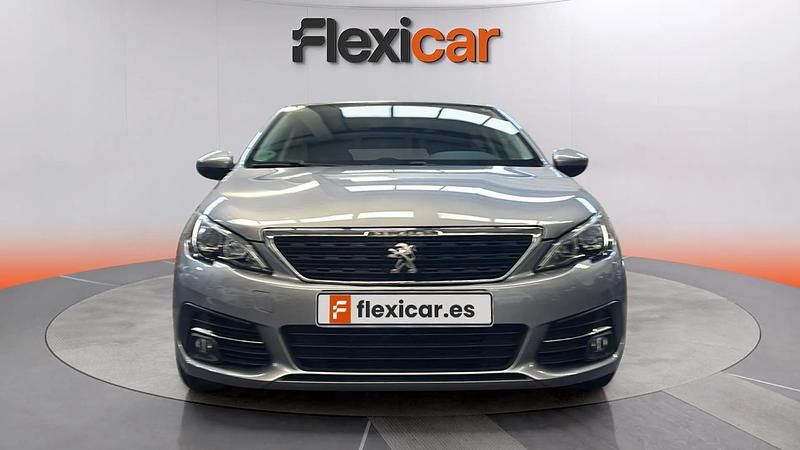Usado Peugeot 308 Style 131 CV (96 kW) 2020 Gris Utilitario