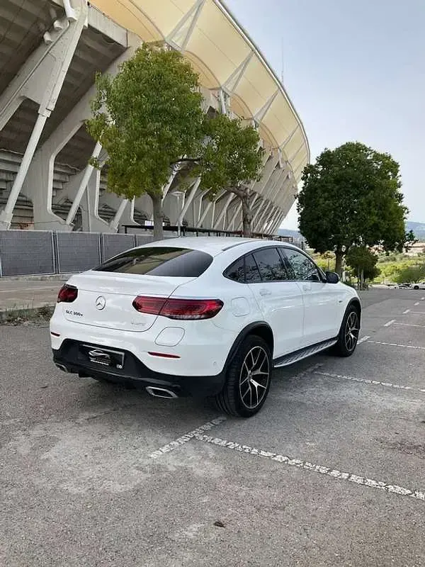 Usado Mercedes GLC350 320 CV (235 kW) 2021 Blanco SUV