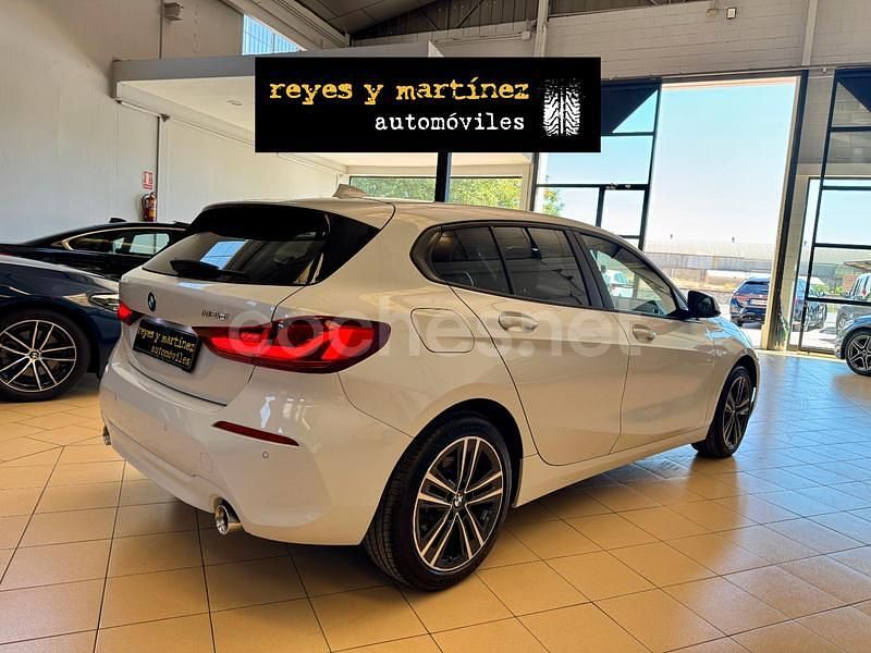 Usado BMW 118 Comfort Edition 150 CV (110 kW) 2022 Blanco Utilitario