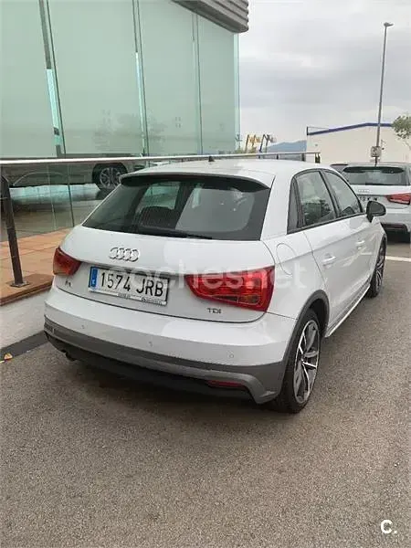 Usado Audi A1 Sportback Design 116 CV (85 kW) 2016 Blanco Utilitario