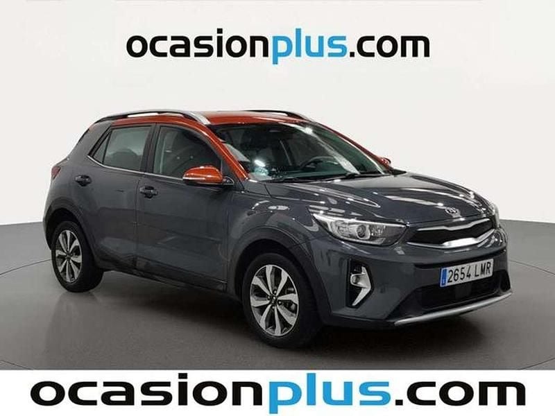 Usado Kia Stonic 84 CV (61 kW) 2021 Gris SUV