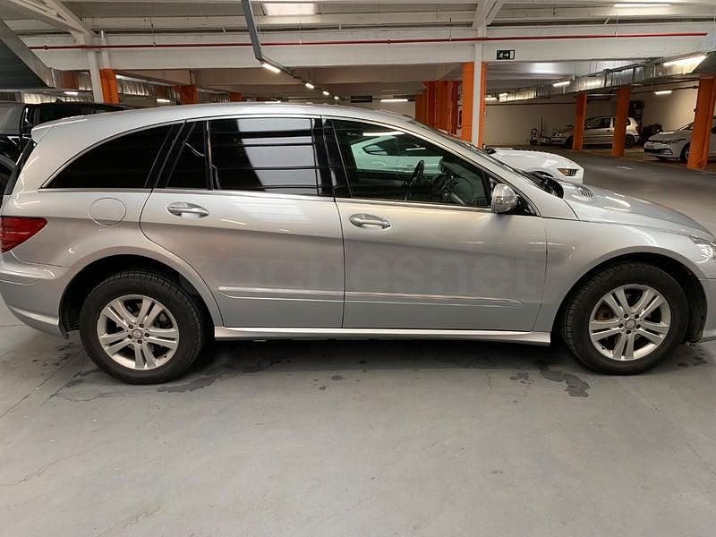 Usado Mercedes R280 190 CV (139 kW) 2008 Gris / plata Monovolumen