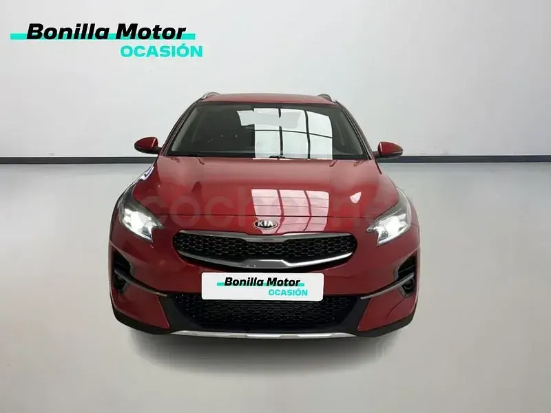 Usado Kia XCeed 136 CV (100 kW) 2021 Rojo SUV