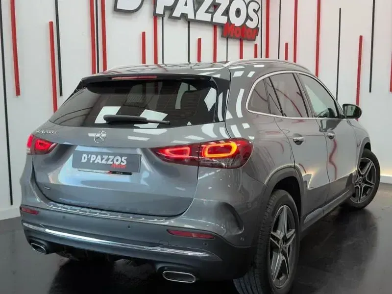 Usado Mercedes GLA200 150 CV (110 kW) 2021 Gris / plata SUV