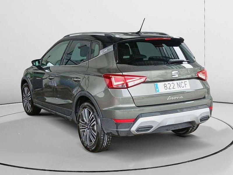 Usado Seat Arona Xperience 116 CV (85 kW) 2025 Negro SUV