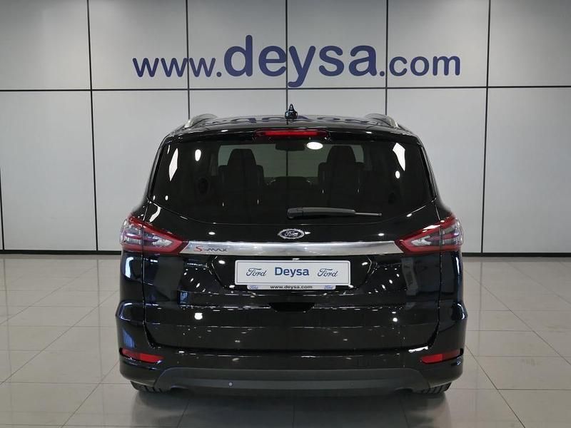 Usado Ford S-MAX Titanium 191 CV (140 kW) 2021 Negro Monovolumen