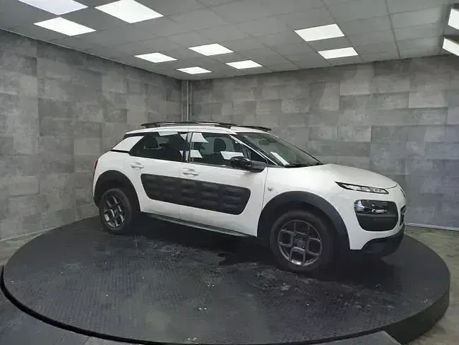 Usado Citroën C4 Cactus 100 CV (73 kW) 2015 Blanco Utilitario