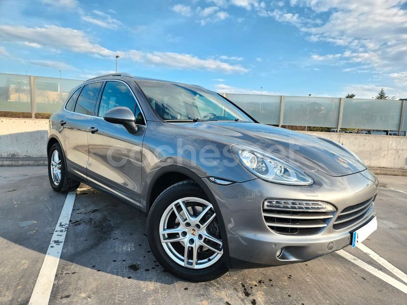 Usado Porsche Cayenne 245 CV (180 kW) 2012 Gris / plata SUV