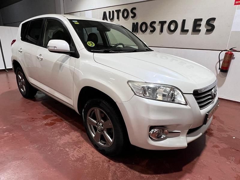 Usado Toyota RAV4 Executive 150 CV (110 kW) 2012 Blanco SUV