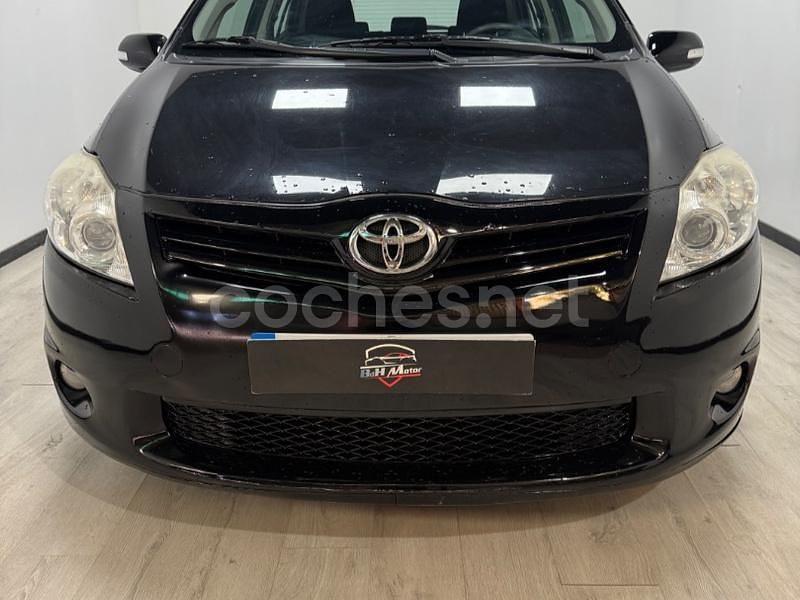 Usado Toyota Auris Edition 132 CV (97 kW) 2011 Negro Berlina