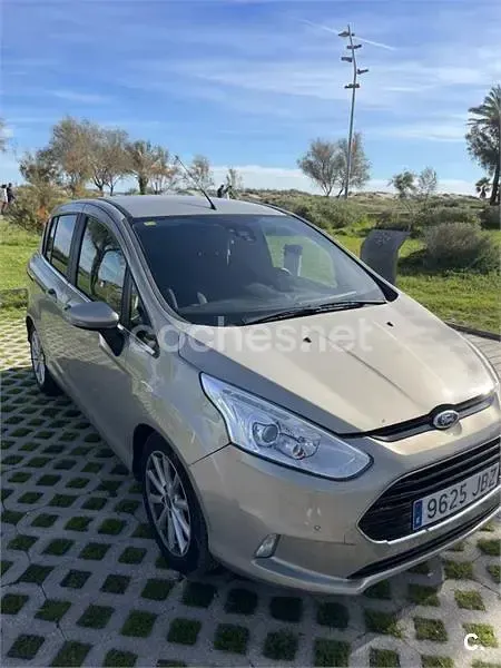 Usado Ford B-MAX Titanium 95 CV (69 kW) 2015 Beige Monovolumen