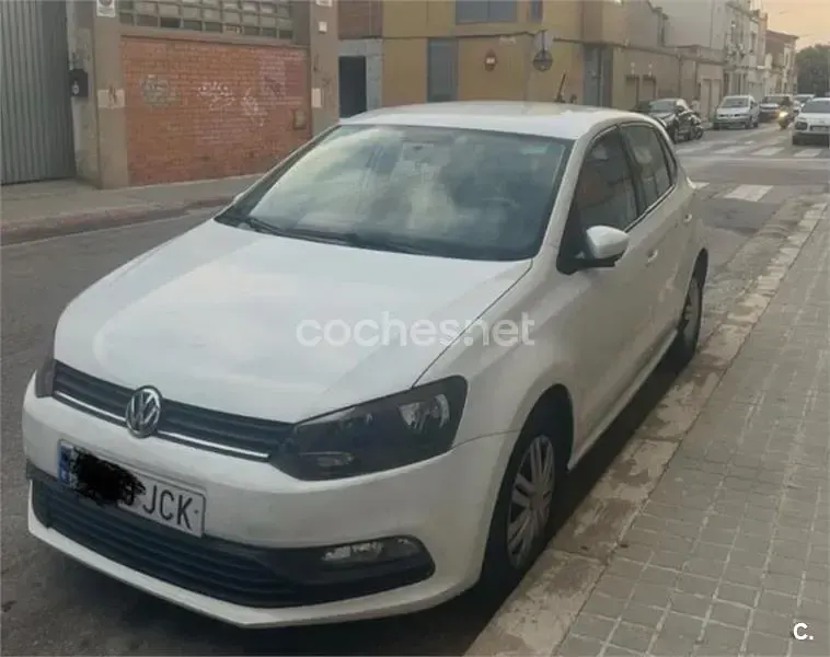 Usado VW Polo 75 CV (55 kW) 2015 Blanco Berlina