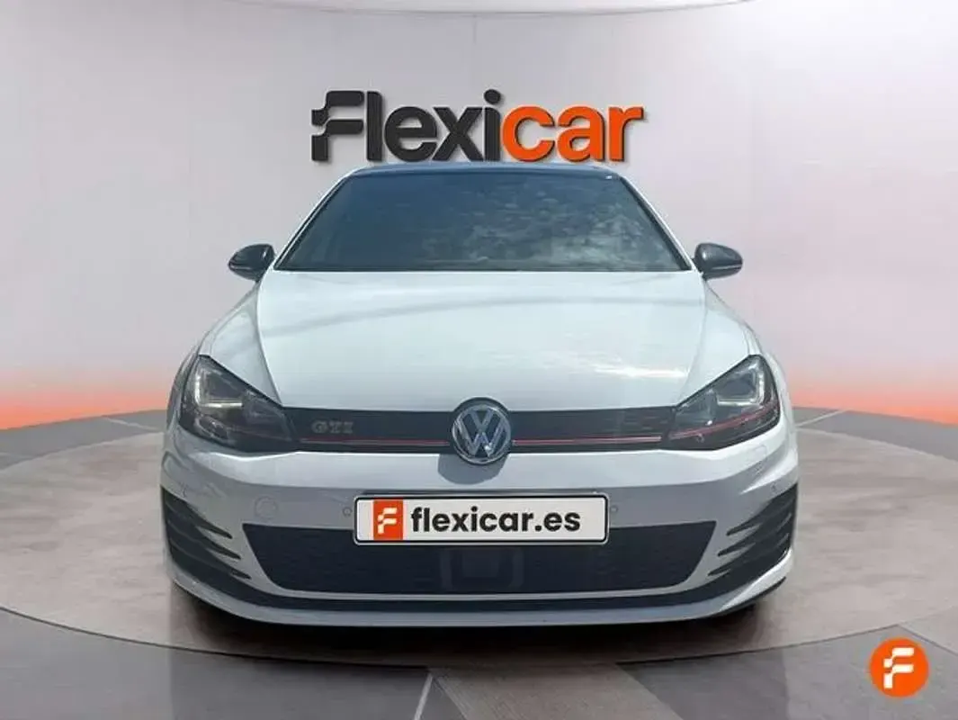 Usado VW Golf VII GTI 230 CV (169 kW) 2016 Blanco Utilitario