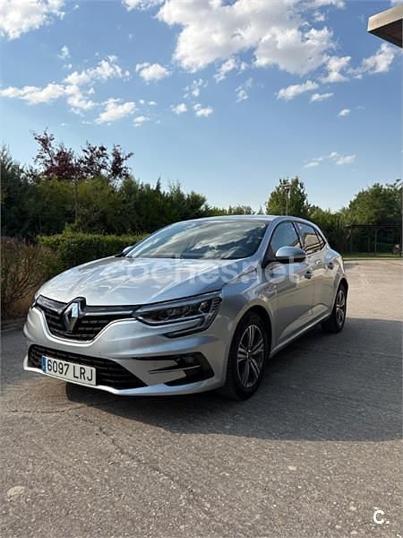 Usado Renault Mégane IV Zen 115 CV (84 kW) 2021 Gris / plata Berlina