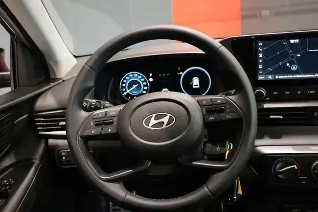 Nuevo Hyundai Bayon 99 CV (72 kW) 2025 Gris SUV