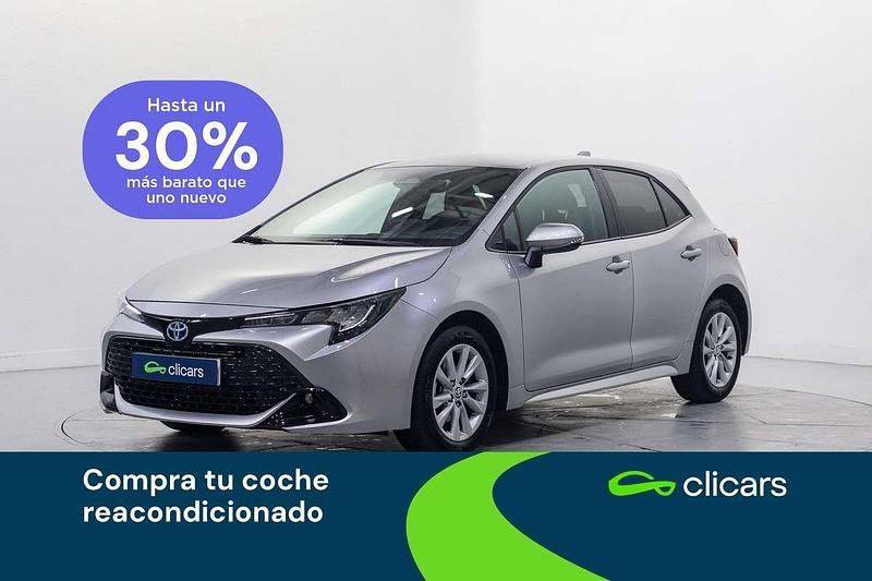 Usado Toyota Corolla Active 98 CV (72 kW) 2025 Plateado Berlina