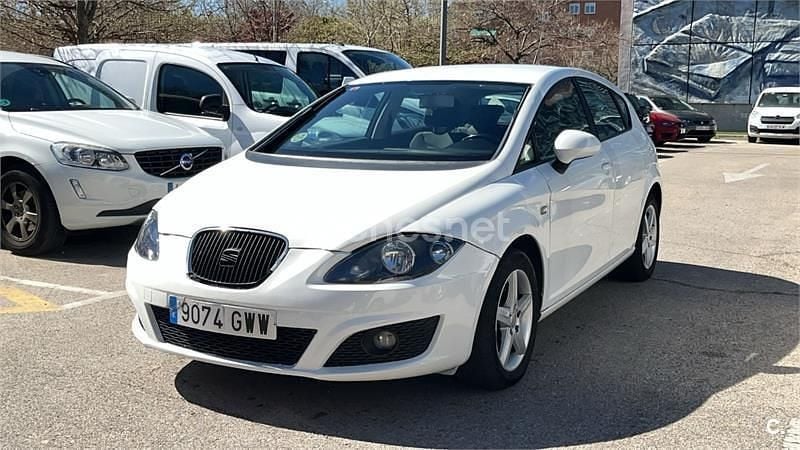 Usado Seat Leon 90 CV (66 kW) 2010 Blanco Utilitario